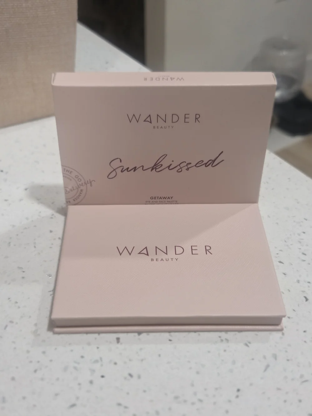 Wander Sunkissed Neutral & Peach Eyeshadow Palette - Bellini & Nude Beach Shades